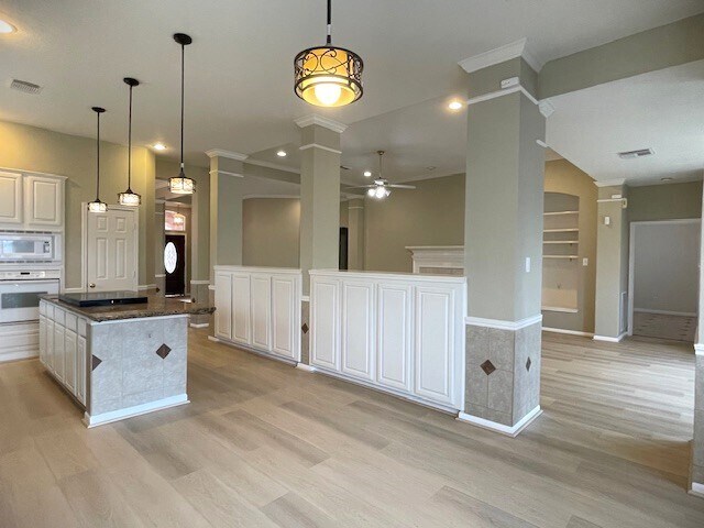 Building Photo - 1815 Rustic Oak Ln