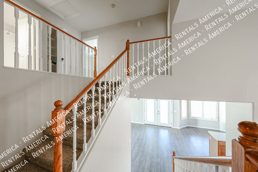 Building Photo - 1210 W Kelly Ln