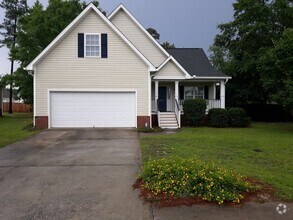 Building Photo - Charming Home in Northeast Columbia - Less...