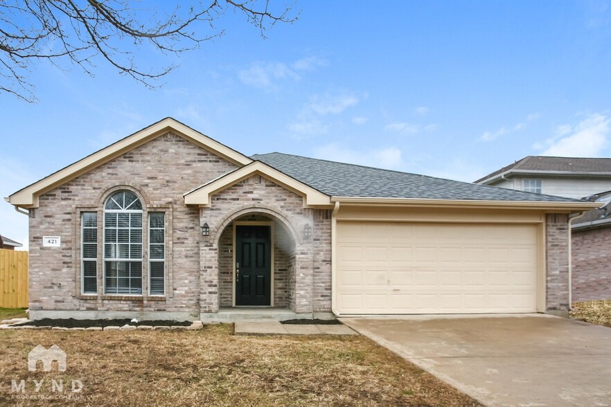 Primary Photo - 421 Pin Oak Ln