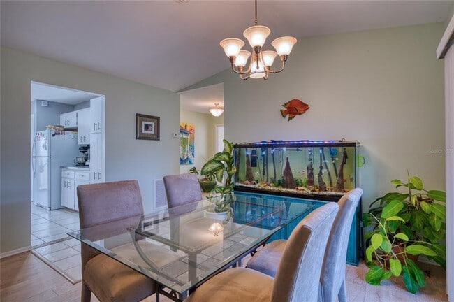 Building Photo - 76 Sandstone Cir