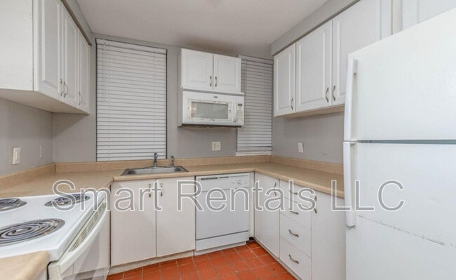 Building Photo - 3914 Shenandoah Ave