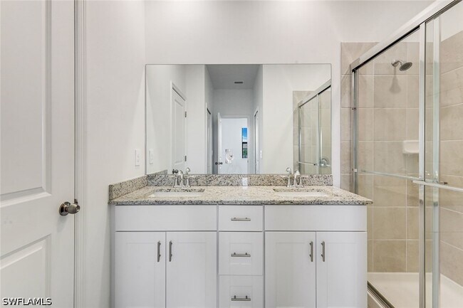 Building Photo - 14159 Gardeners Wy