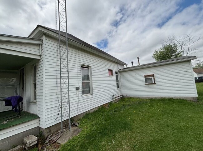 Building Photo - $290 Month $500 Down