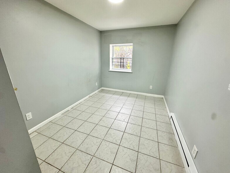 Building Photo - 531 S 18th St