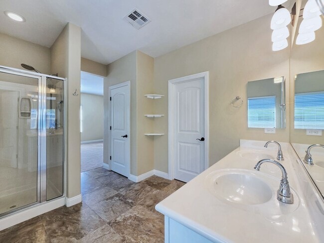 Building Photo - 10667 Harvest Green Way