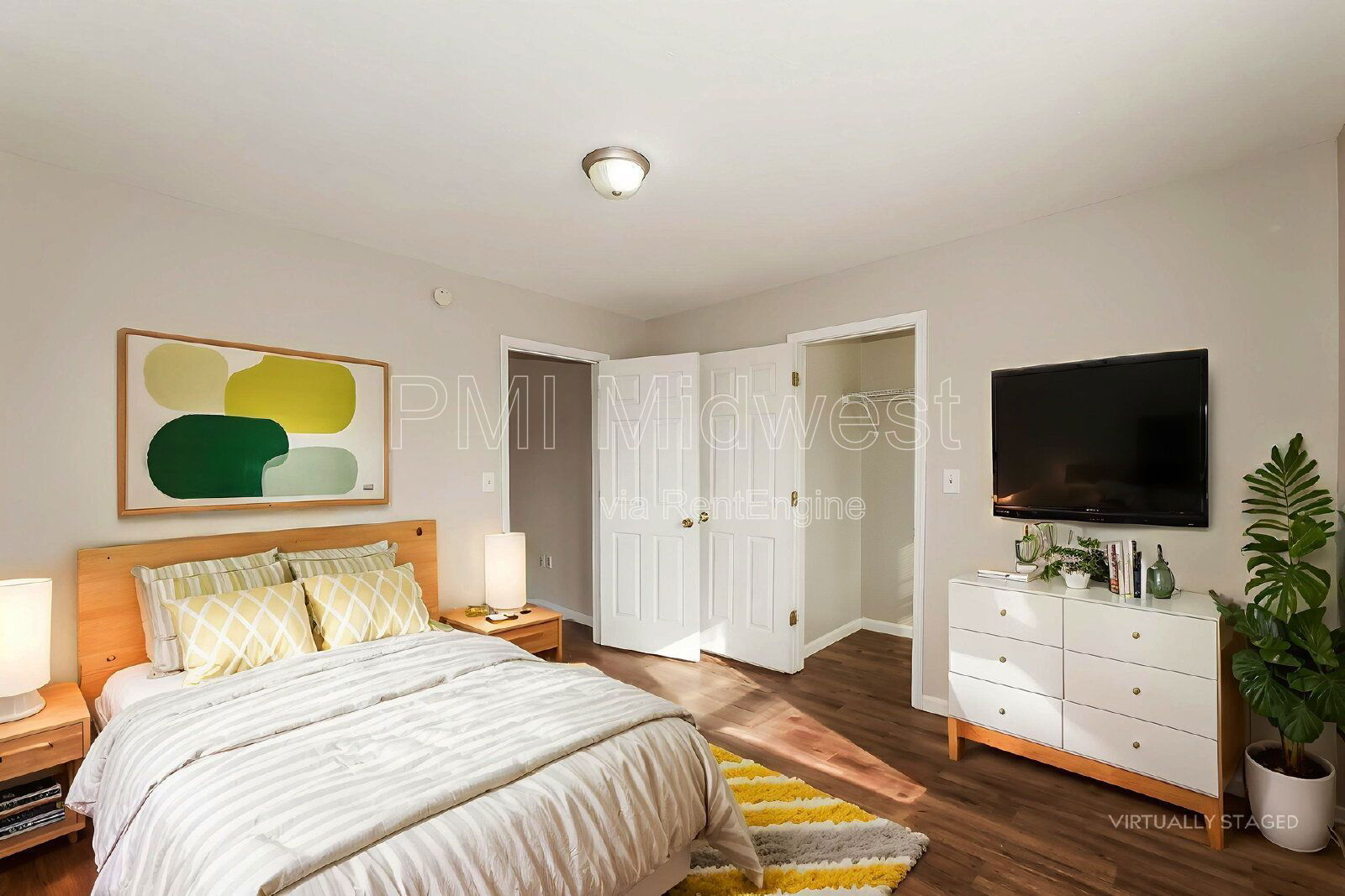 Building Photo - 3014 W 10th St