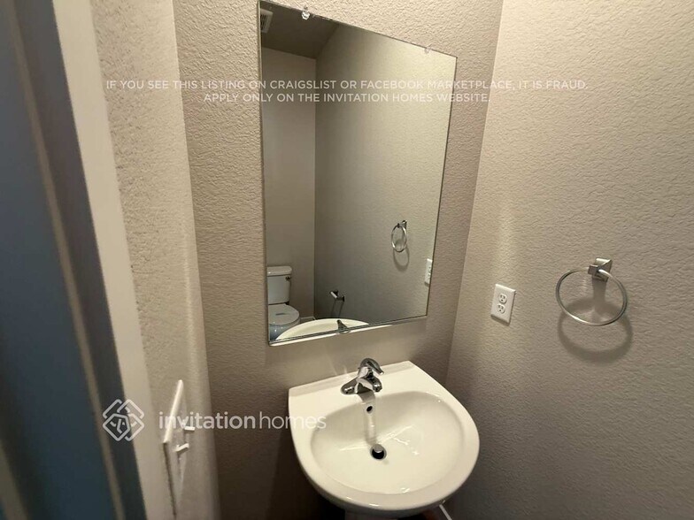 Building Photo - 7207 Dolores Ave