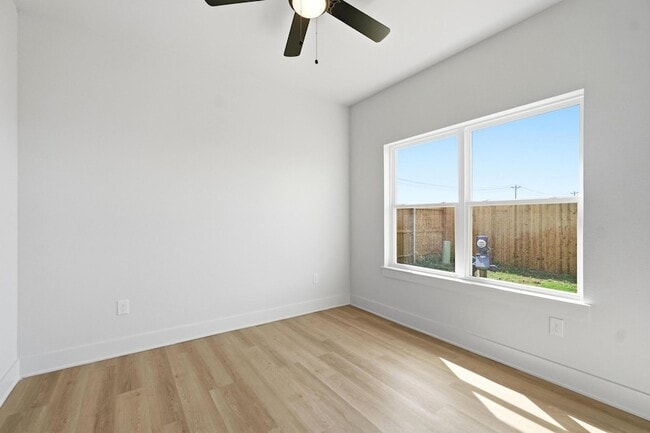 Building Photo - 6517 Inverness St