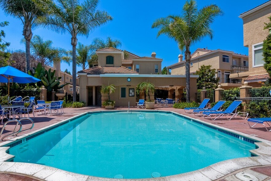 Building Photo - 7140 Calabria Ct