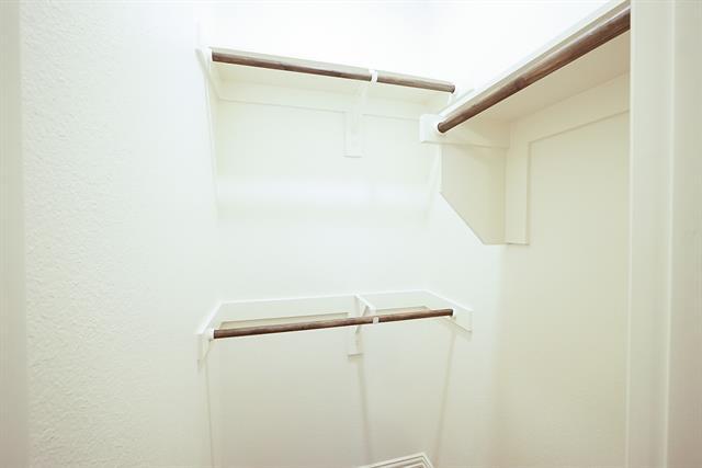 Building Photo - 3433 Solana Cir