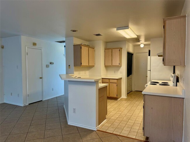 Building Photo - 9610 Nightjar Dr