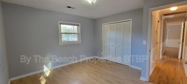 Building Photo - 1702 Wandering Way