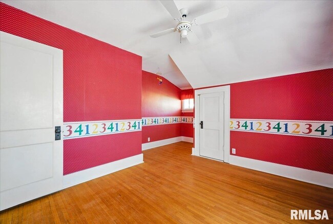 Building Photo - 3110 N Sherwood Ave