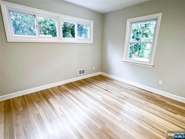 Building Photo - 319 Mastin Pl