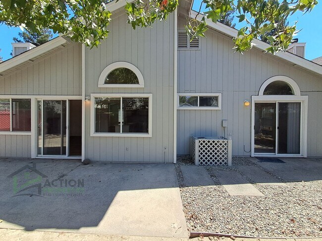 Building Photo - 3835 Hunters Glen Pl