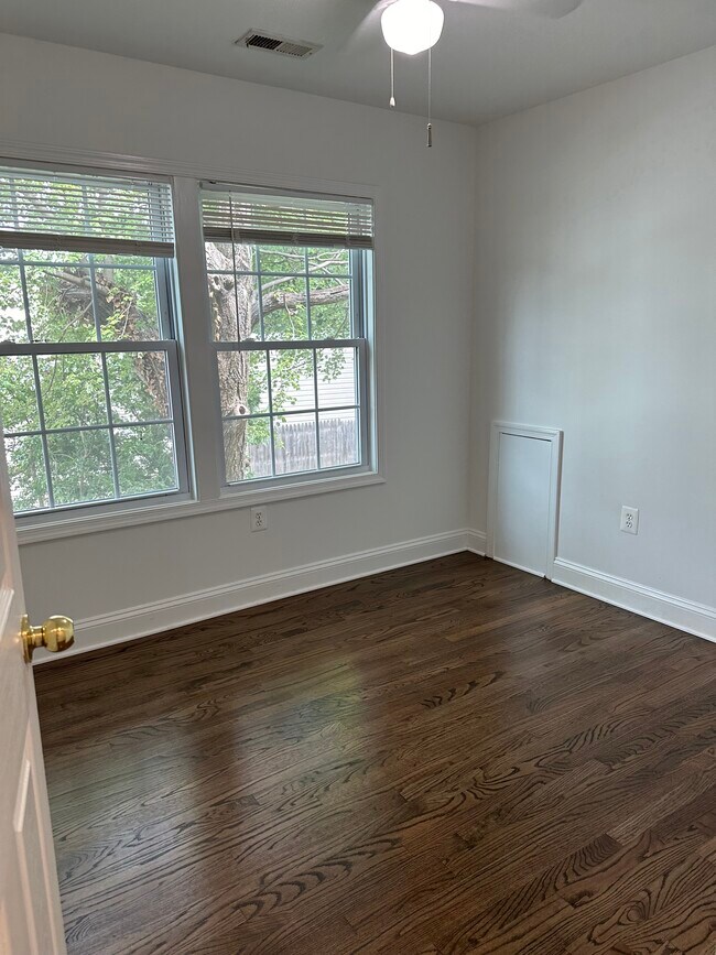 Building Photo - 5628 7th Rd S