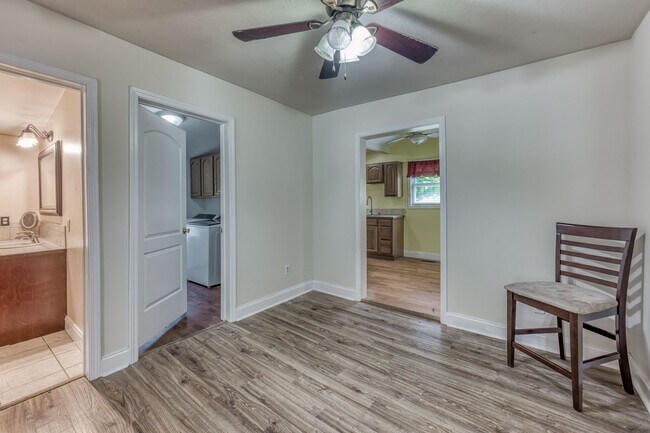 Building Photo - 222 Hulen Ave