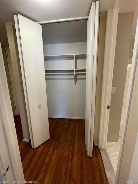 Building Photo - 4200 Rochester Rd