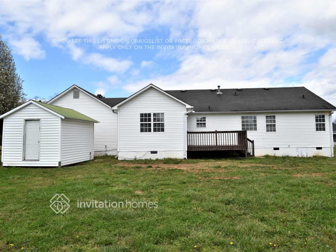 Building Photo - 25 Hedgerow Ct SE