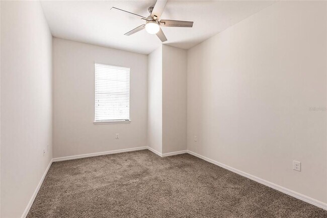 Building Photo - 3215 Oriole Dr