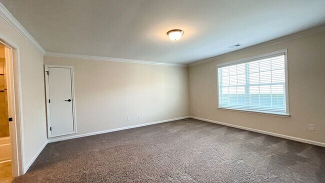 Building Photo - Beautiful home featuring 4 Bedrooms, 3 Full Baths, Flex Space/Office located in the highly sought...