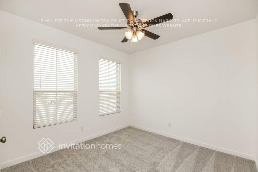 Building Photo - 325 Sedalia Trl