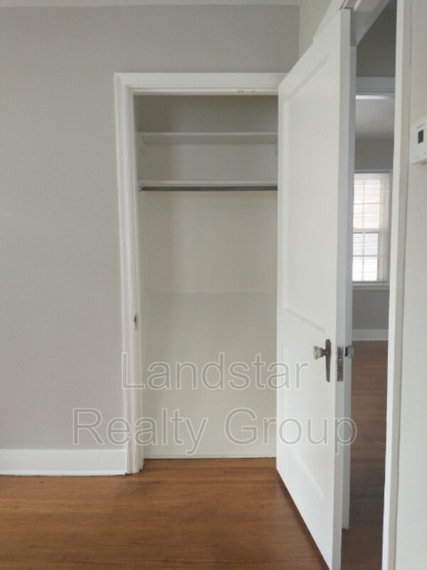 Building Photo - 1105 Berry Blvd
