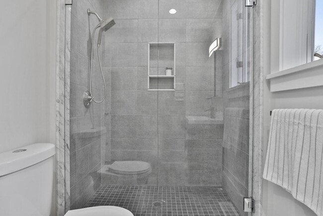 Building Photo - 10 Grant St