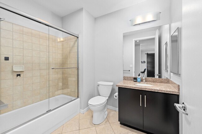 Building Photo - 1050 Island Ave