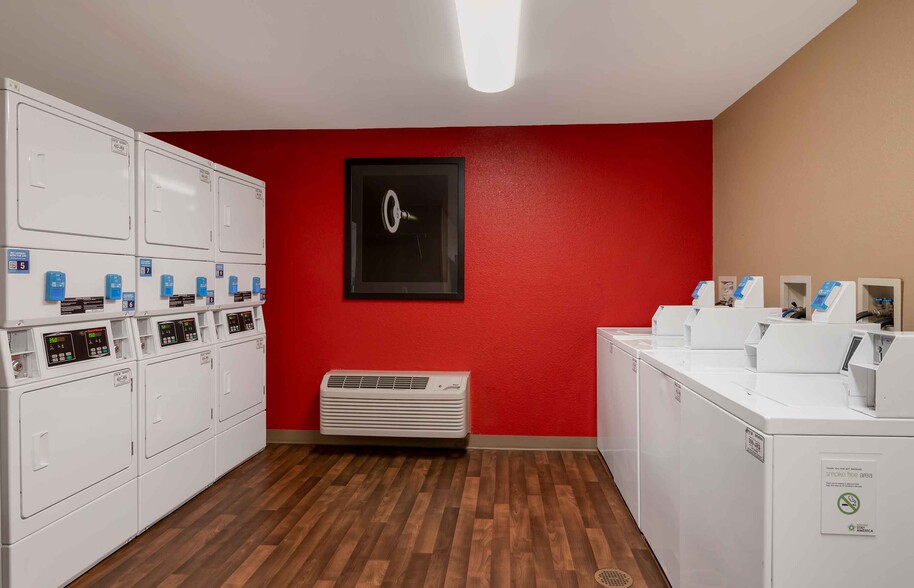 Building Photo - Furnished Studio-Columbus - Worthington