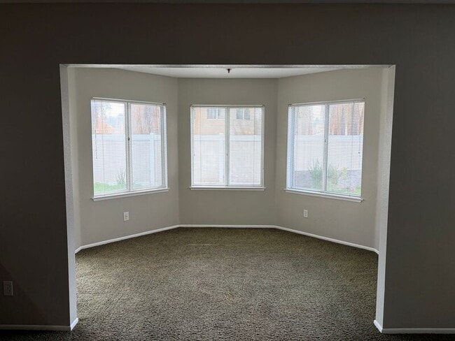 Building Photo - 30311 Silver Ridge Ct