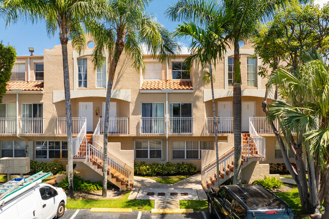 Building Photo - Coral Point Townhomes