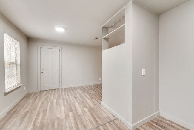 Building Photo - 4414 Cinda Ree Ln