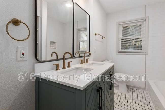 Building Photo - 12516 13th St