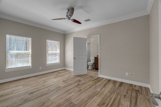 Building Photo - "Fantastic 3-Bedroom, 2 Bath Home in Prime...
