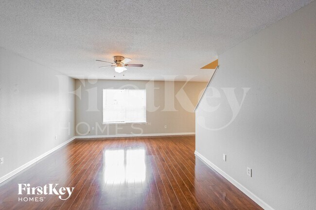 Building Photo - 1353 Cypress Dr