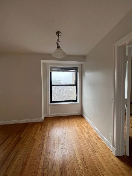 Building Photo - 15 E Kirby St