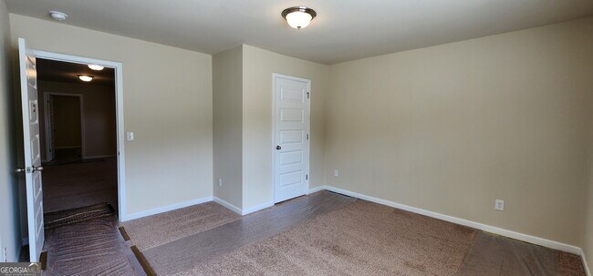 Building Photo - 525 Twelve Oaks Dr