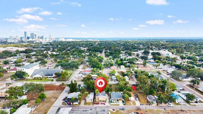 Building Photo - 1116 Upton Ct S