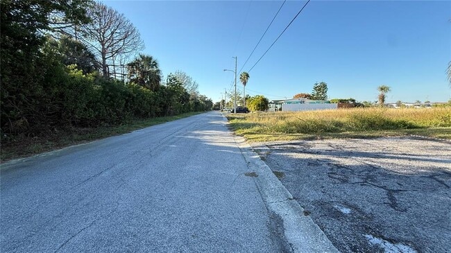 Building Photo - 12609 1st Isle