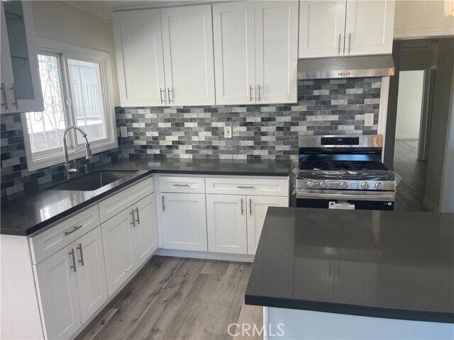 Building Photo - 3736 Veteran Ave