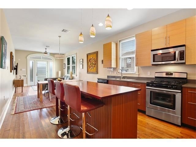 Kitchen - 1641 Alvar St