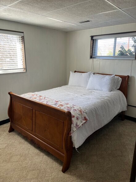 Building Photo - 144 Hillcrest St