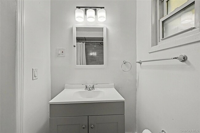 Building Photo - 52 Claremont Pl