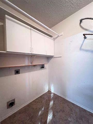 Building Photo - 5513 Wiltshire Dr