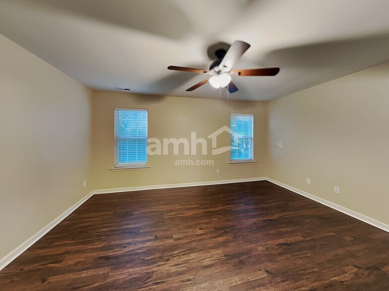 Building Photo - 6017 Spanish Moss Ln