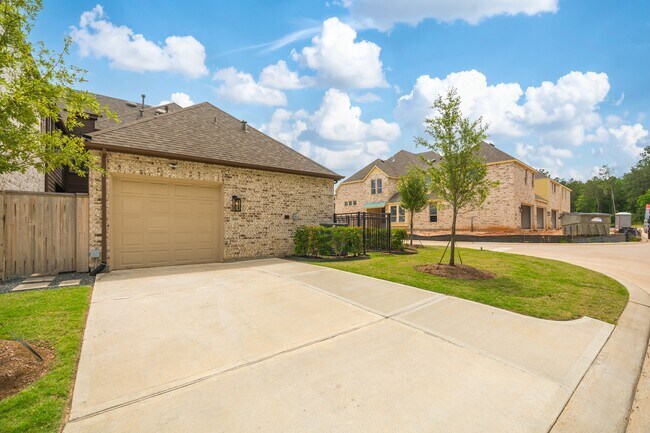 Building Photo - 599 Cypress Vly Ave
