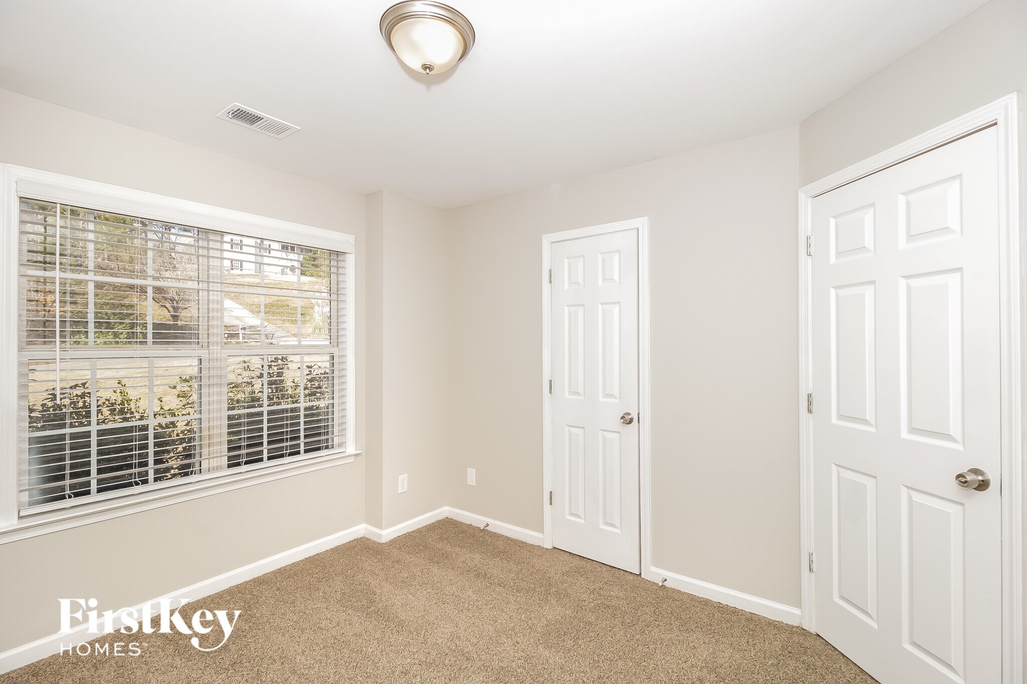 Building Photo - 14 Windcliff Ct SW