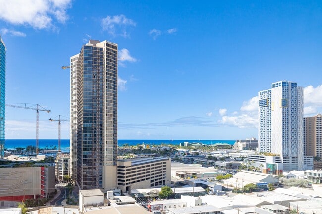 Building Photo - 1009 Kapiolani Blvd